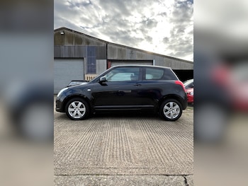 Used Suzuki Swift 2009 for sale - 77104614: Photo