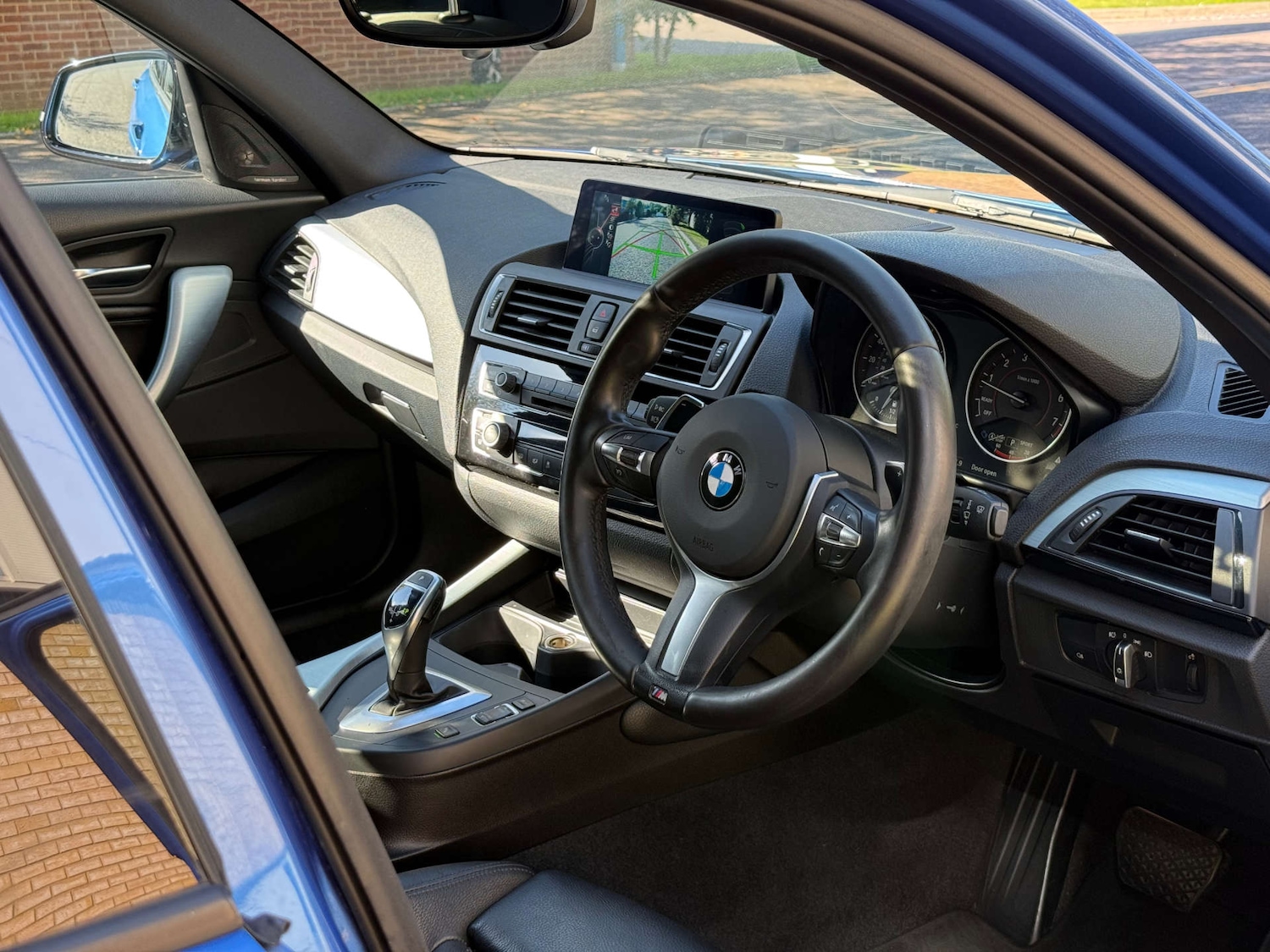 Used BMW 1 Series 2016 for sale - 76120459: Photo 2