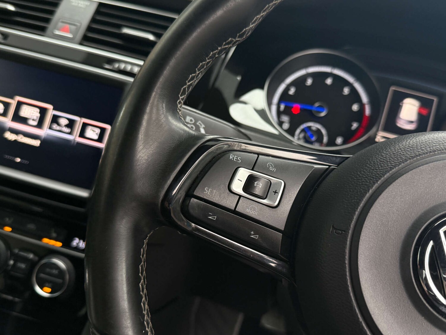 Used Volkswagen Golf 2016 for sale - 77964804: Photo 41