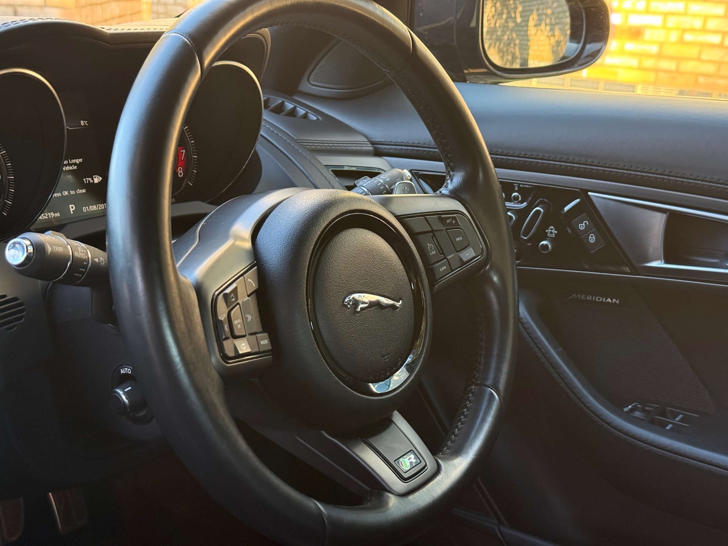 Used Jaguar F-Type 2015 for sale - 77055553: Photo 24