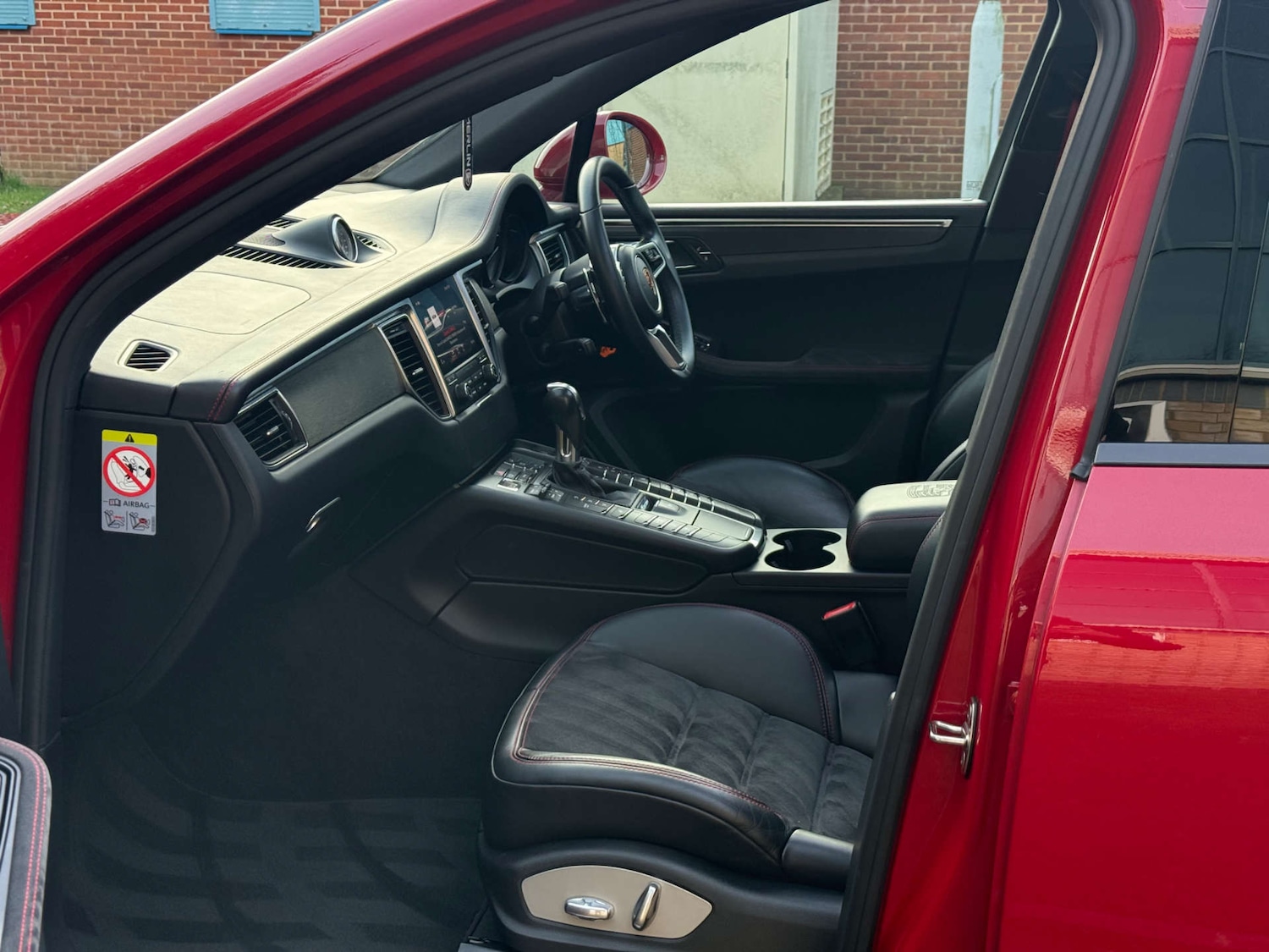 Used Porsche Macan 2016 for sale - 77541323: Photo 31