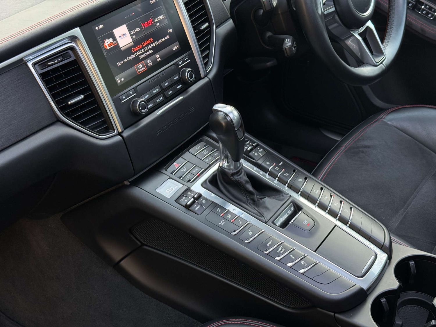 Used Porsche Macan 2016 for sale - 77541323: Photo 40