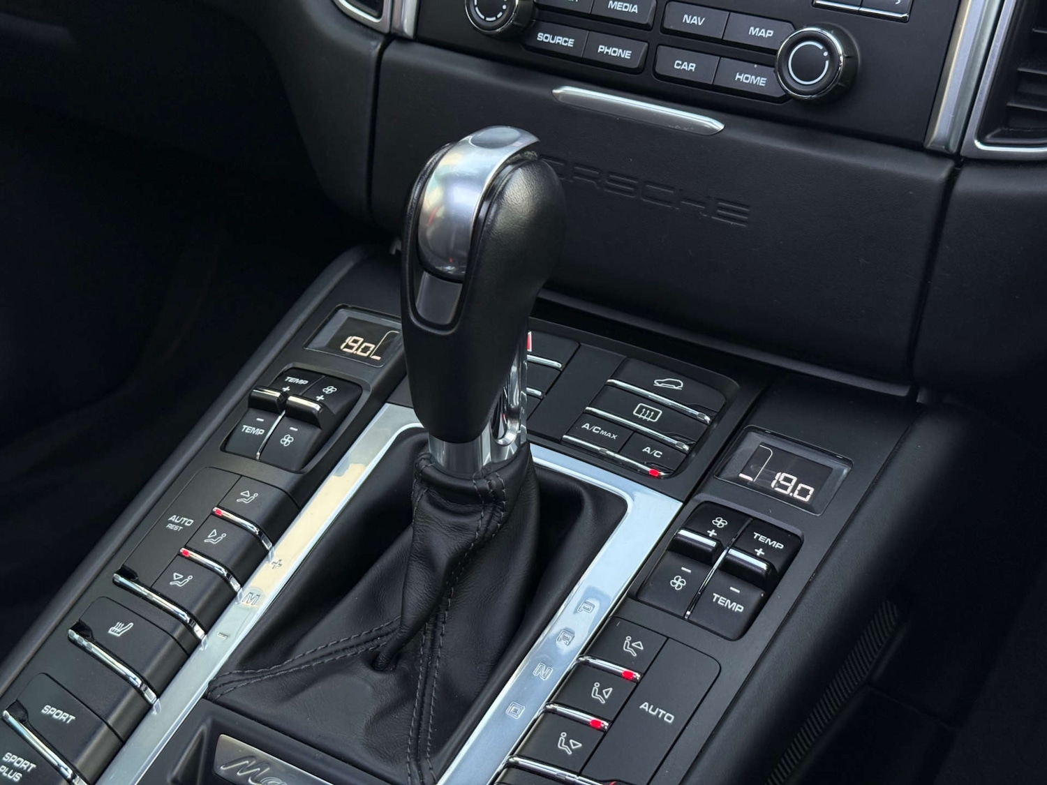 Used Porsche Macan 2016 for sale - 77541323: Photo 42