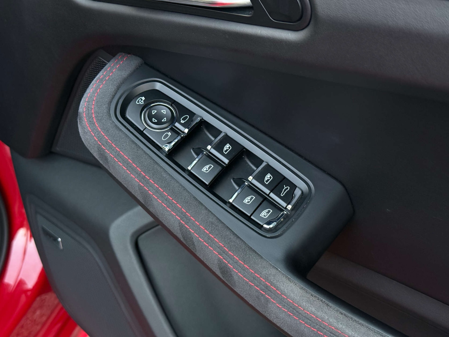 Used Porsche Macan 2016 for sale - 77541323: Photo 55