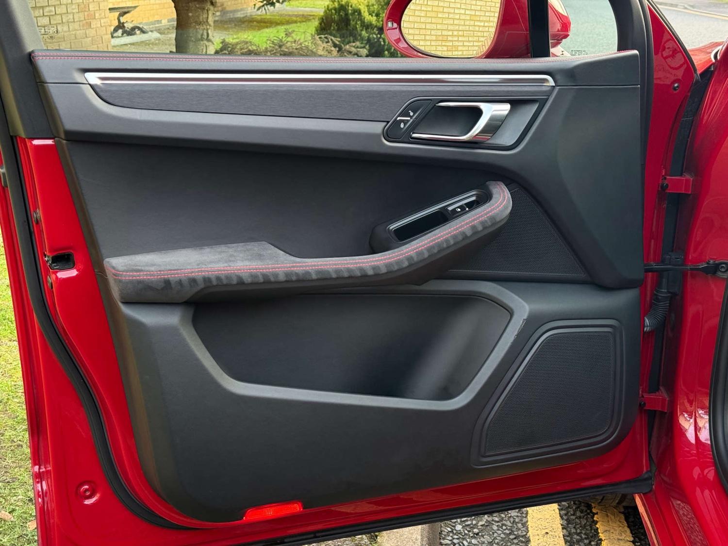 Used Porsche Macan 2016 for sale - 77541323: Photo 57