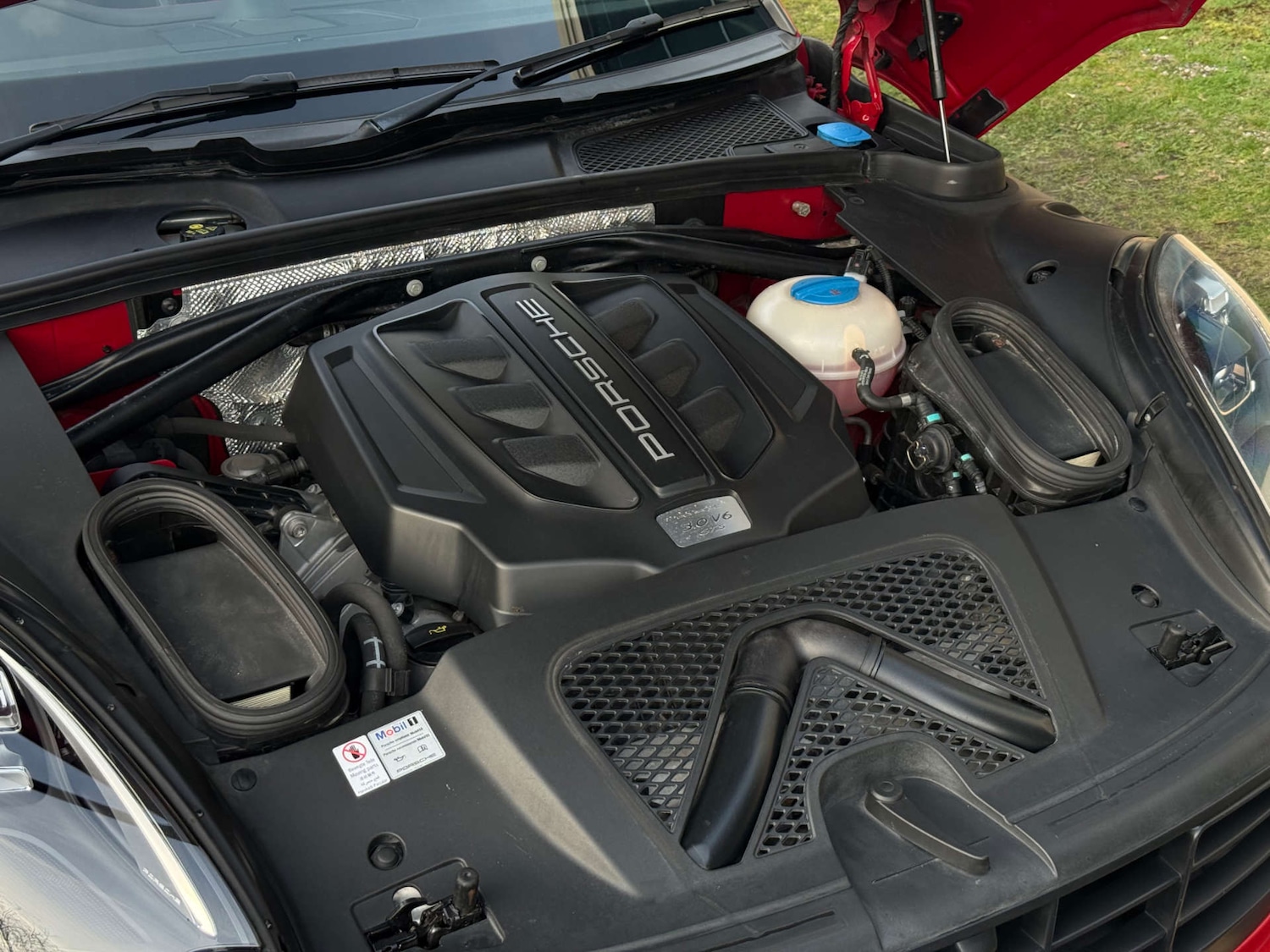 Used Porsche Macan 2016 for sale - 77541323: Photo 71