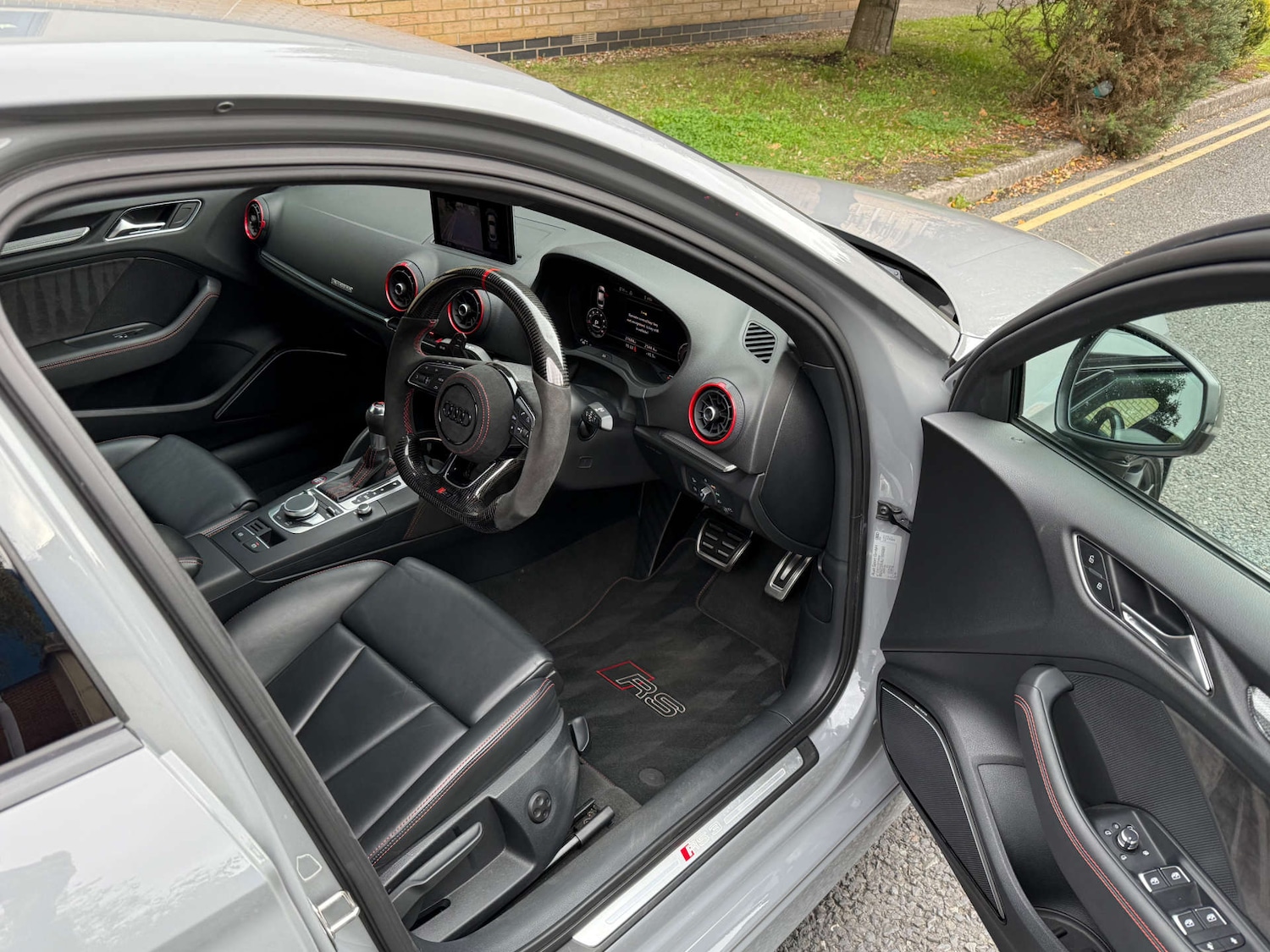 Used Audi RS3 2017 for sale - 76416879: Photo 36