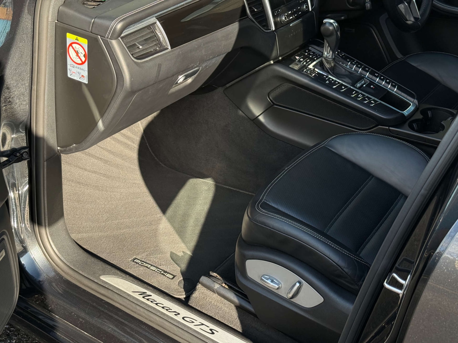 Used Porsche Macan 2016 for sale - 77434612: Photo 25