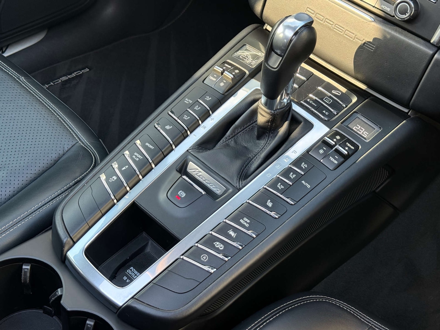 Used Porsche Macan 2016 for sale - 77434612: Photo 32