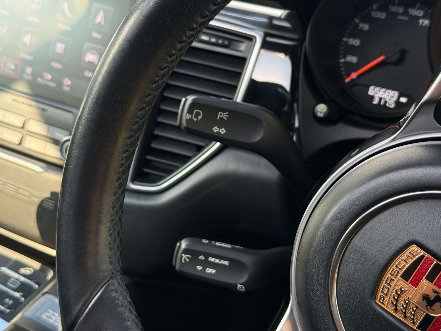 Used Porsche Macan 2016 for sale - 77434612: Photo 37