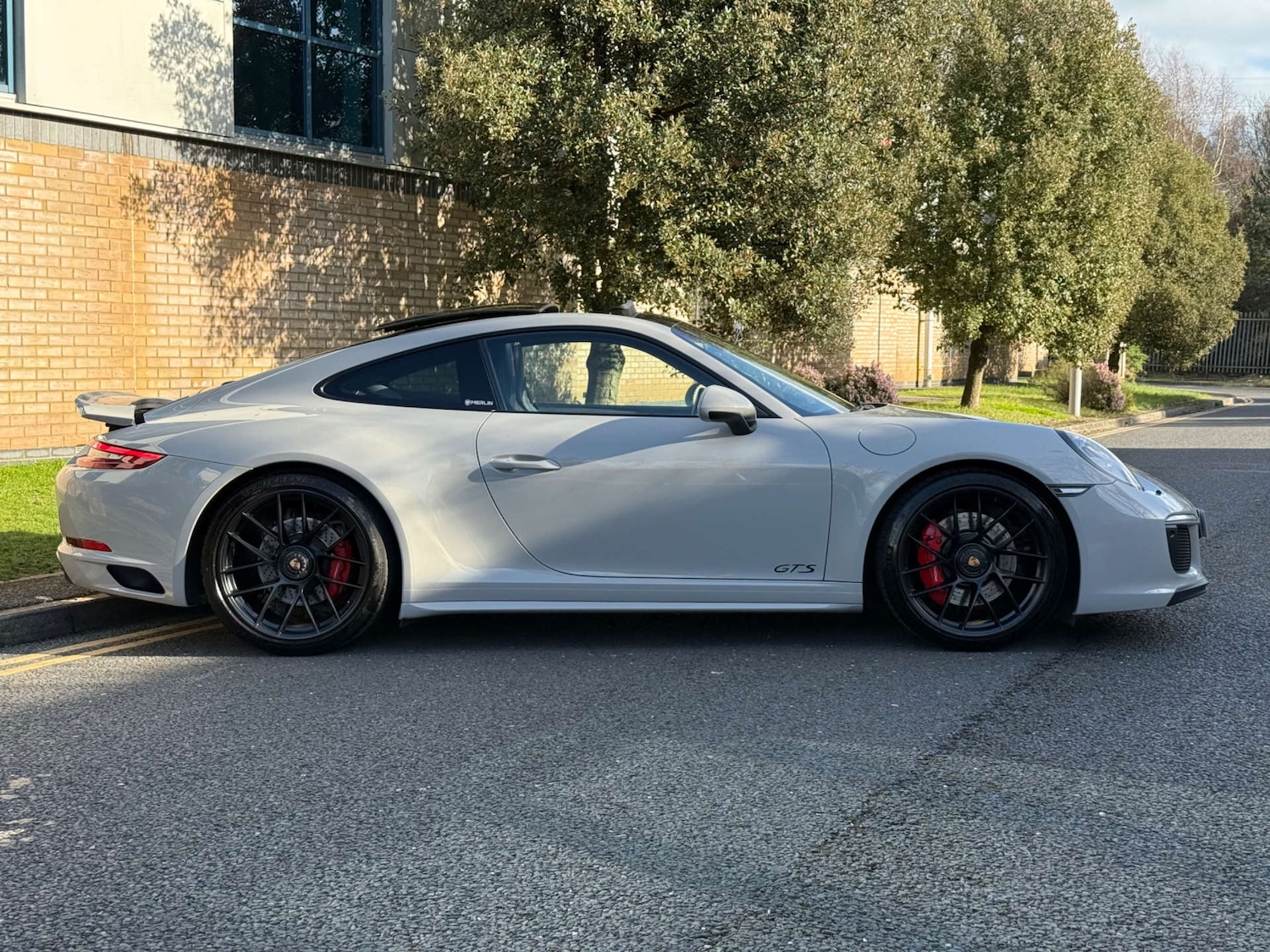 Used Porsche 911 2018 for sale - 77837315: Photo 10