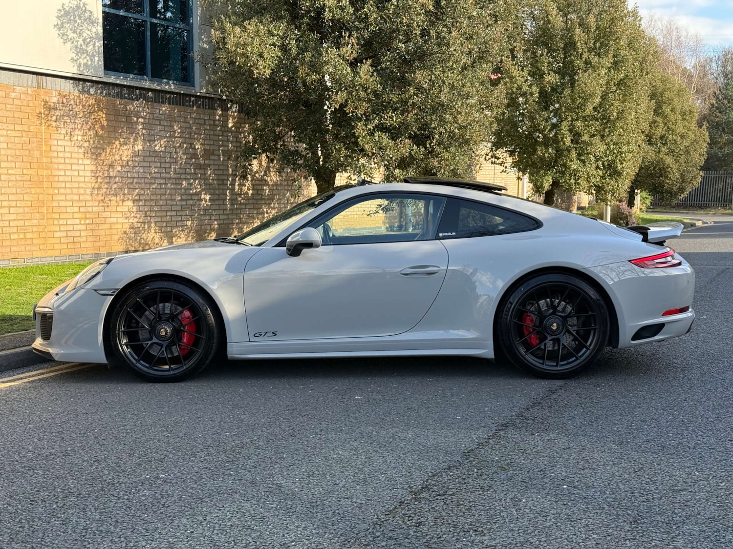 Used Porsche 911 2018 for sale - 77837315: Photo 15