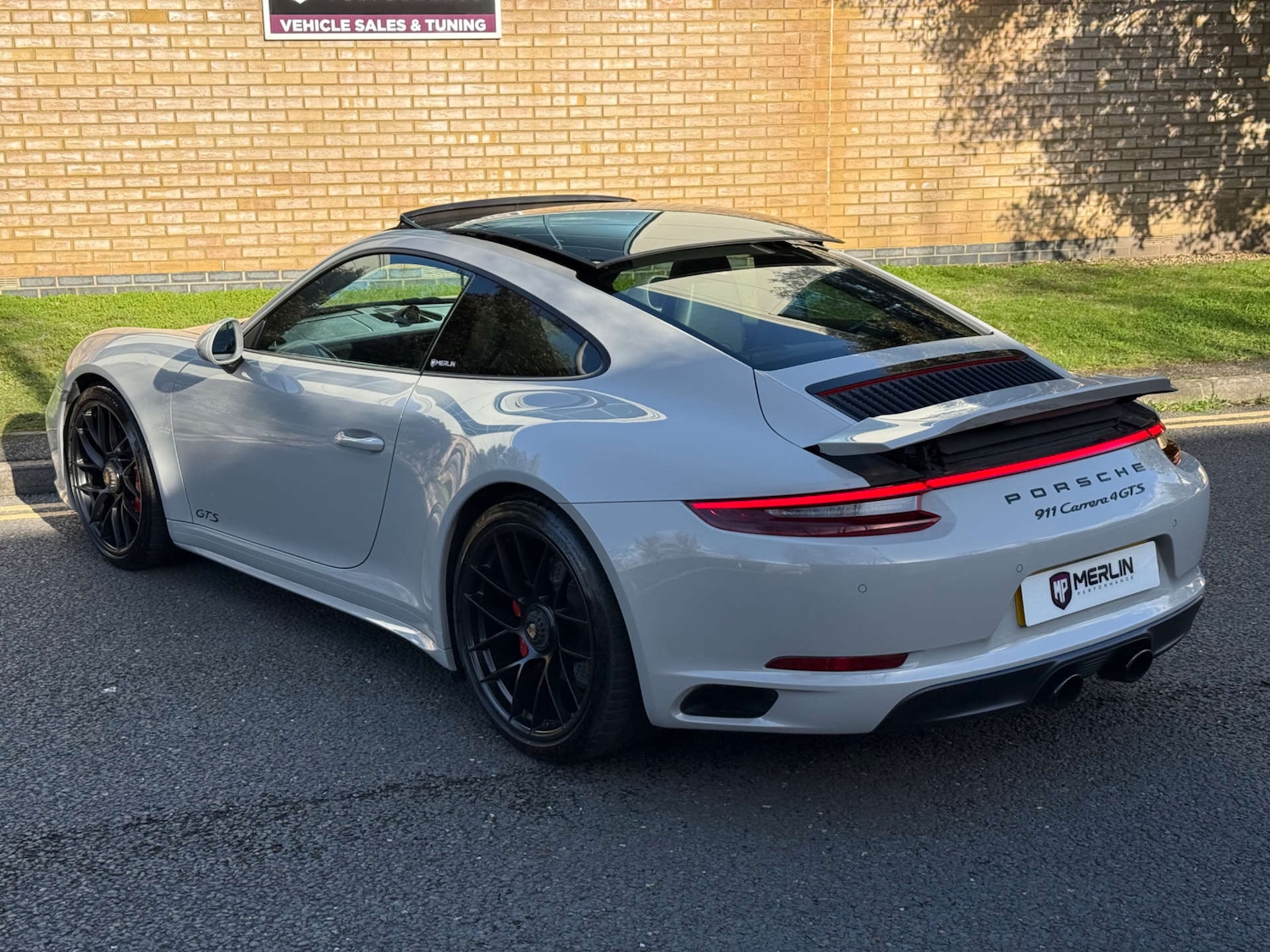 Used Porsche 911 2018 for sale - 77837315: Photo 18