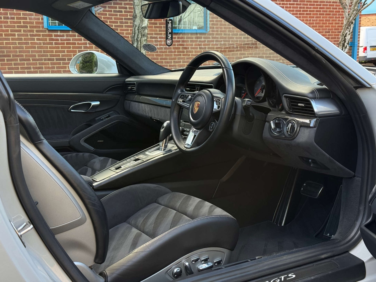 Used Porsche 911 2018 for sale - 77837315: Photo 29