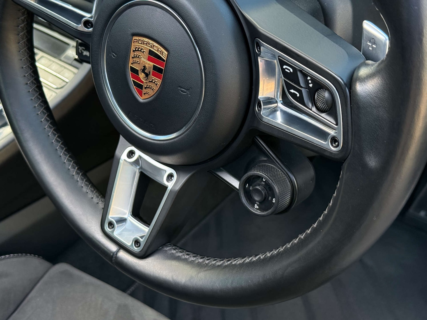 Used Porsche 911 2018 for sale - 77837315: Photo 47