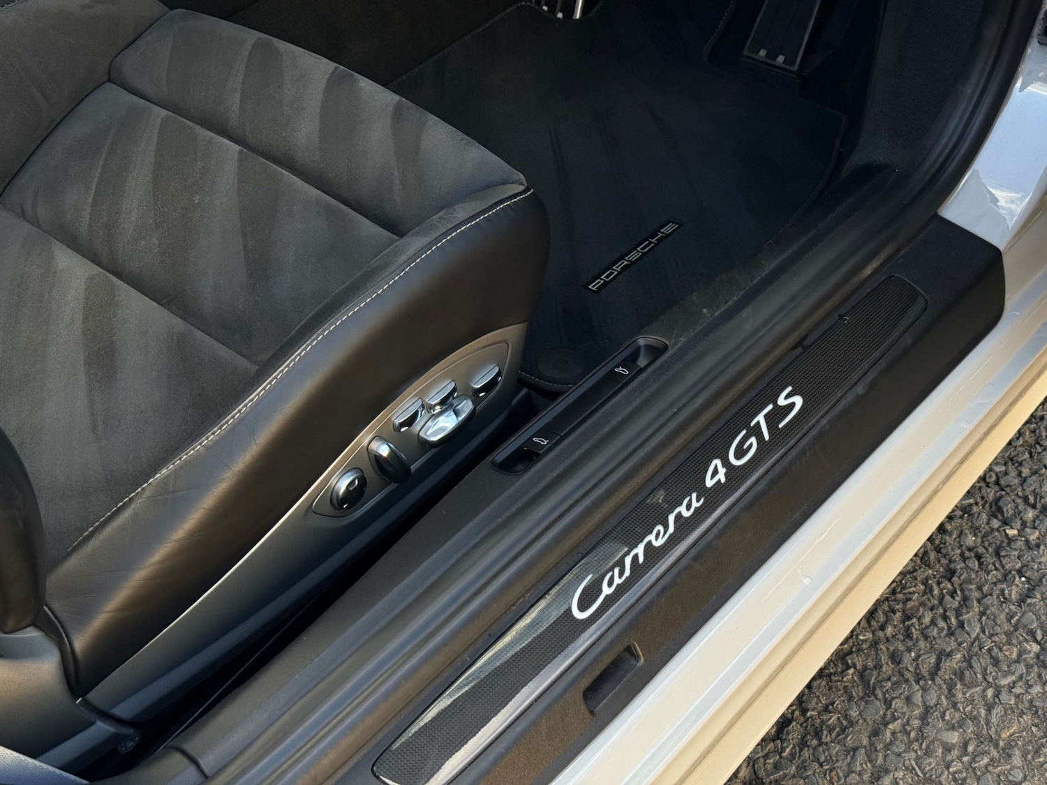 Used Porsche 911 2018 for sale - 77837315: Photo 48