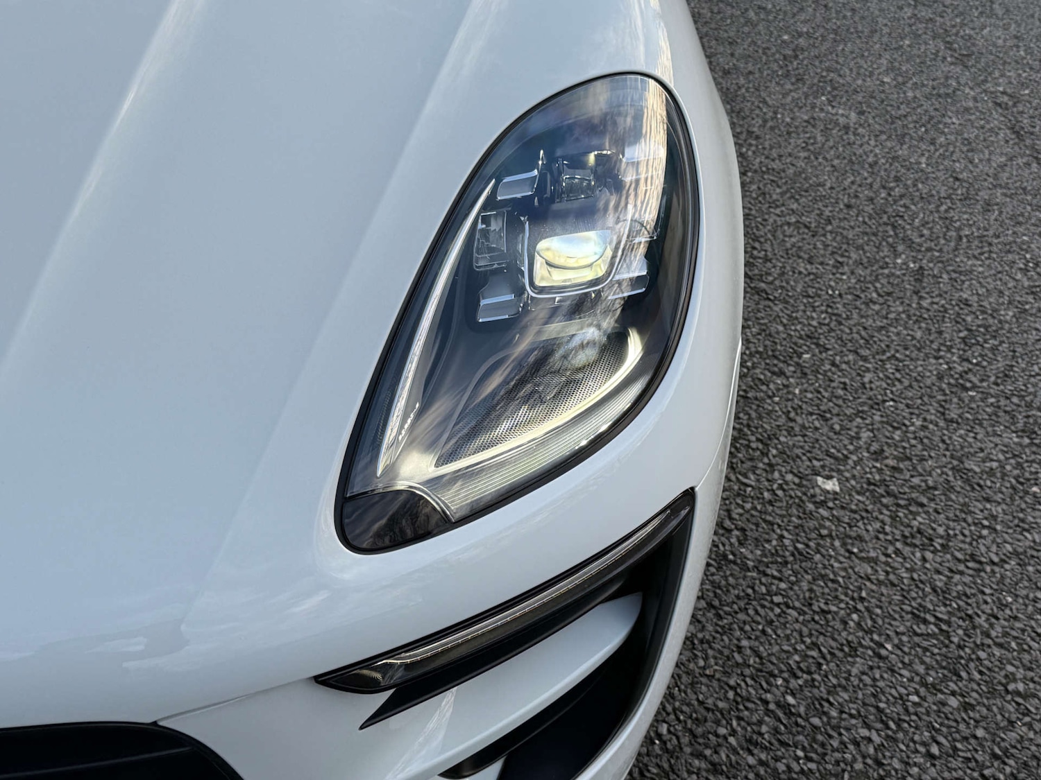 Used Porsche Macan 2018 for sale - 76961786: Photo 21