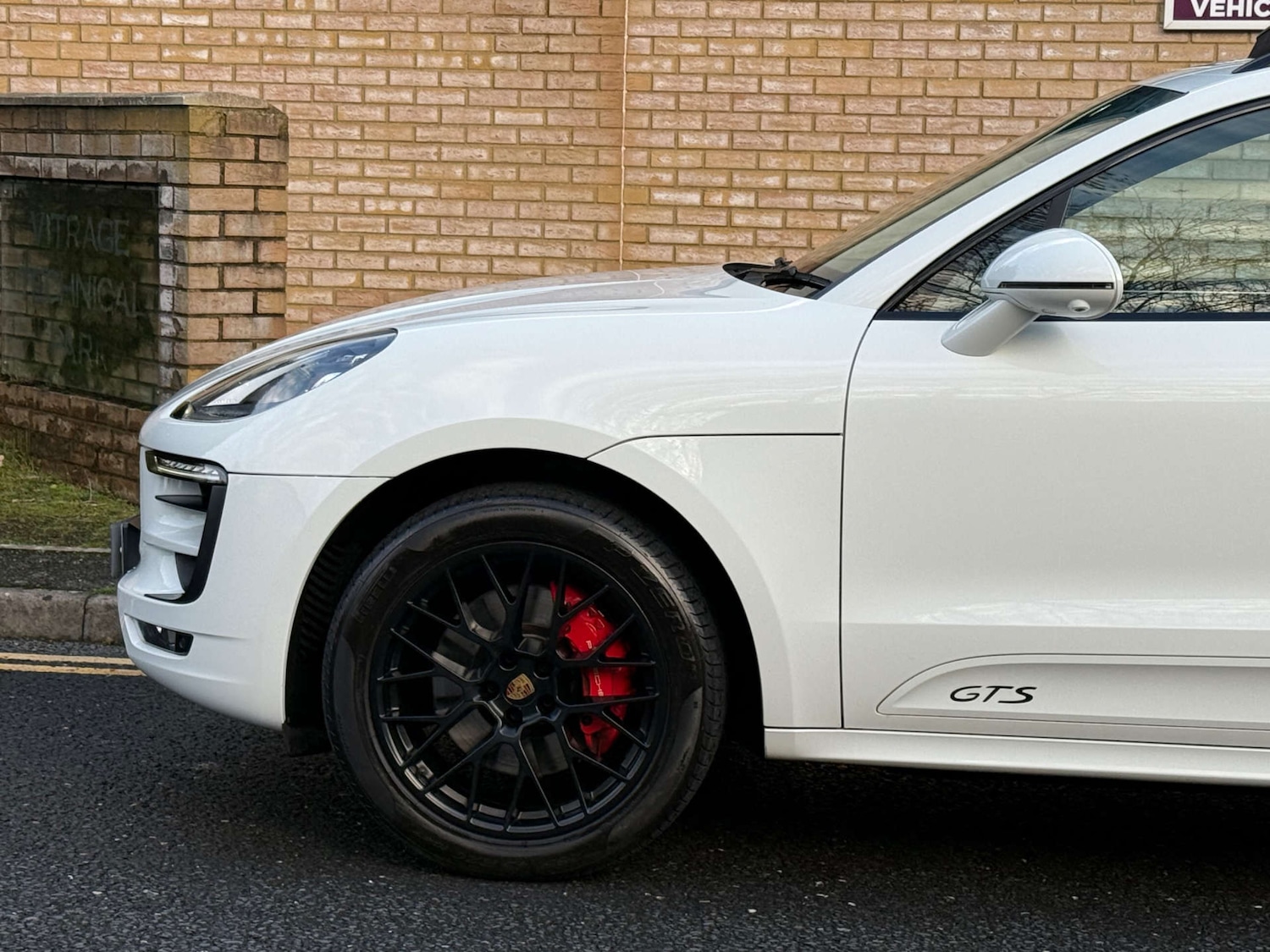 Used Porsche Macan 2018 for sale - 76961786: Photo 25