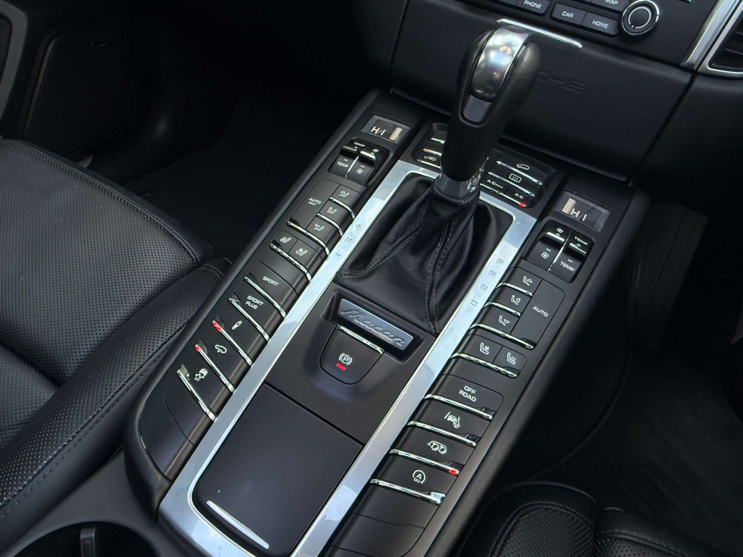 Used Porsche Macan 2018 for sale - 76961786: Photo 39