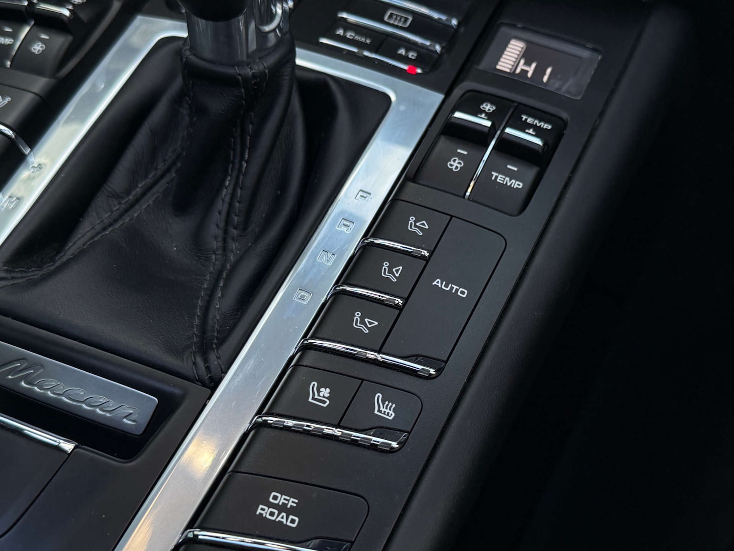 Used Porsche Macan 2018 for sale - 76961786: Photo 43