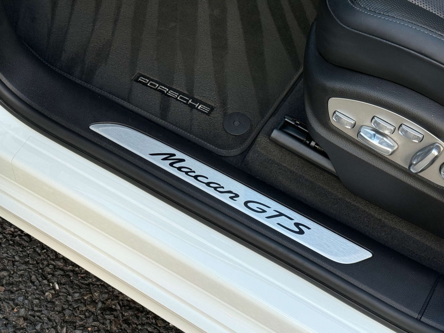 Used Porsche Macan 2018 for sale - 76961786: Photo 57