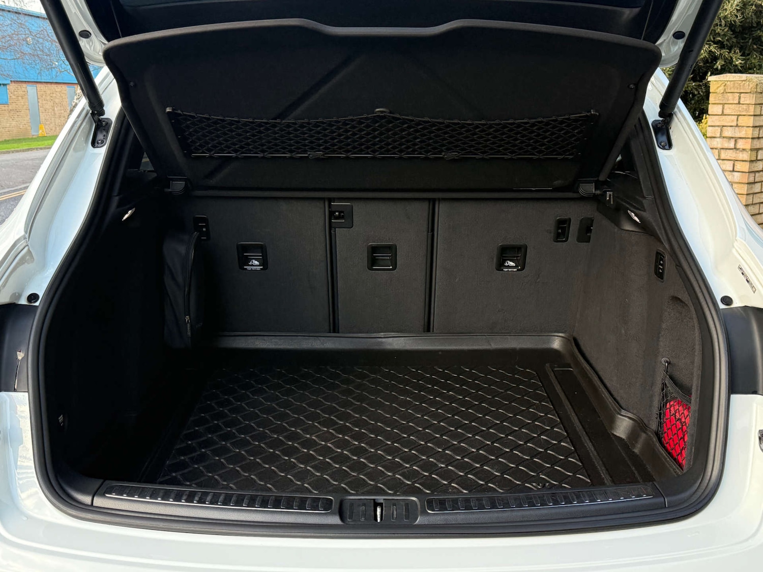 Used Porsche Macan 2018 for sale - 76961786: Photo 60