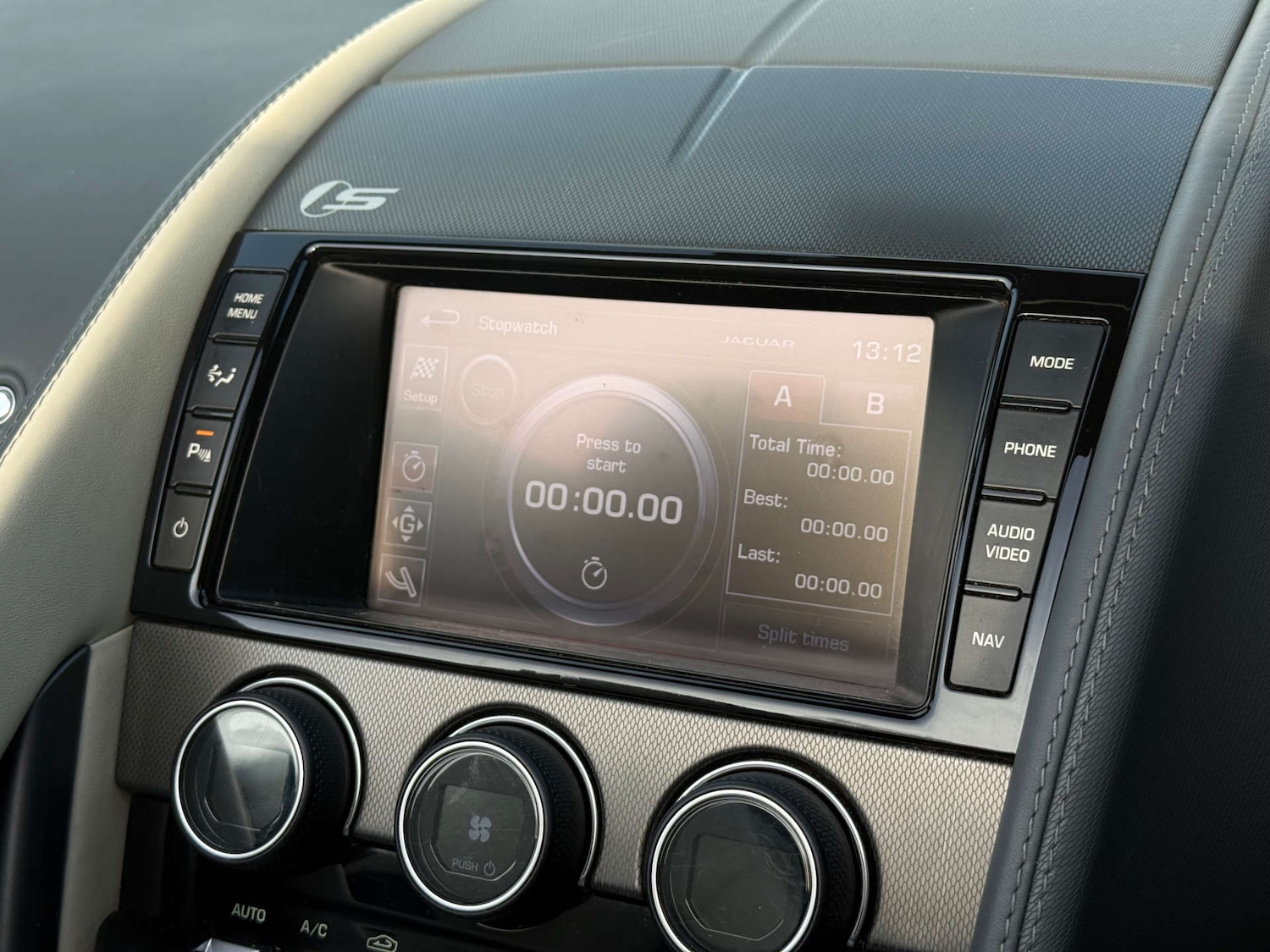 Used Jaguar F-Type 2013 for sale - 76935488: Photo 42