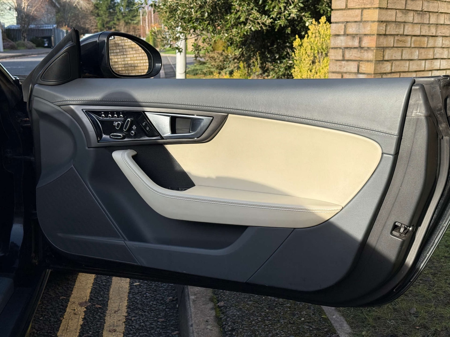 Used Jaguar F-Type 2013 for sale - 76935488: Photo 52