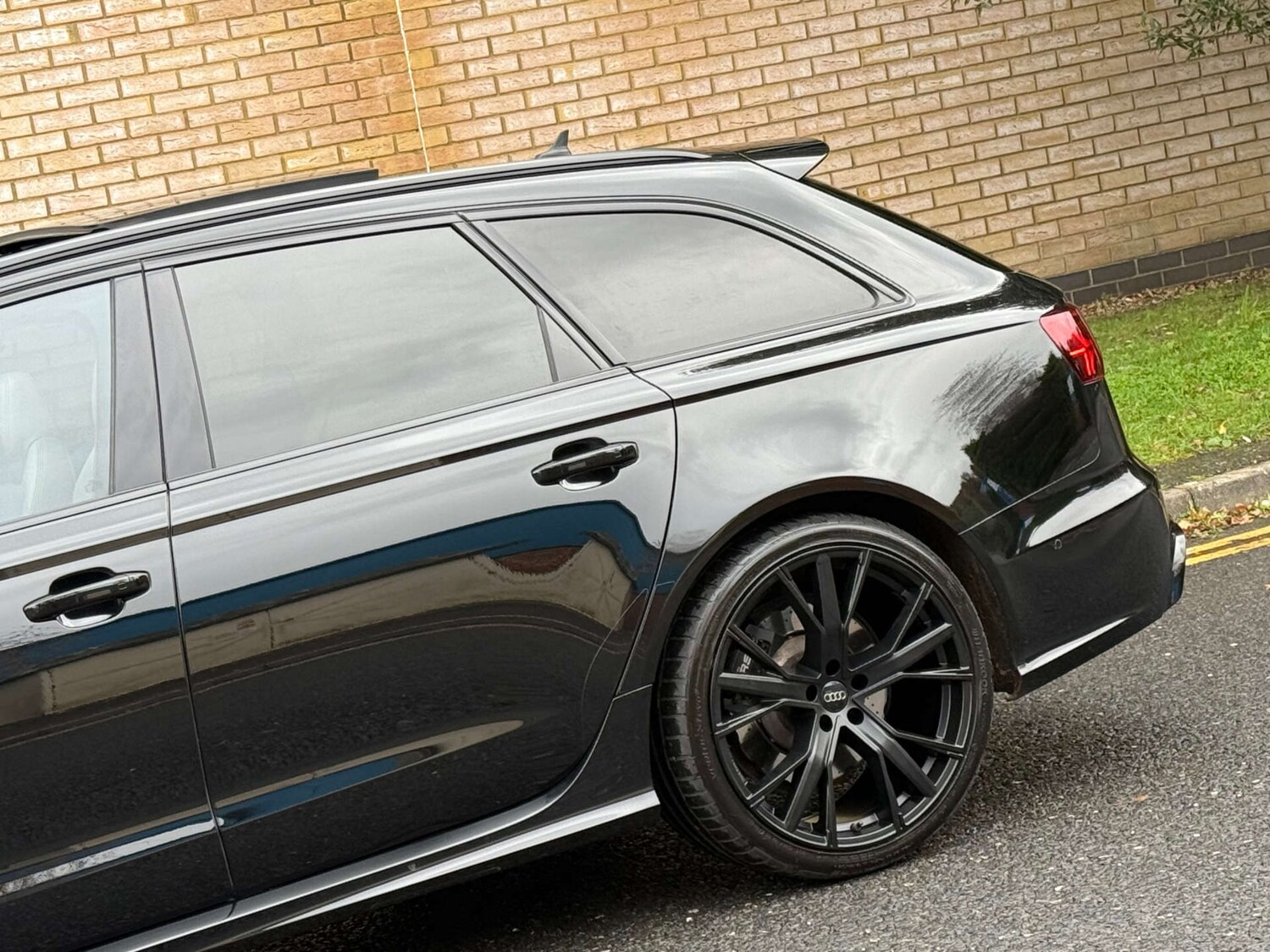 Used Audi RS6 2017 for sale - 77785327: Photo 24