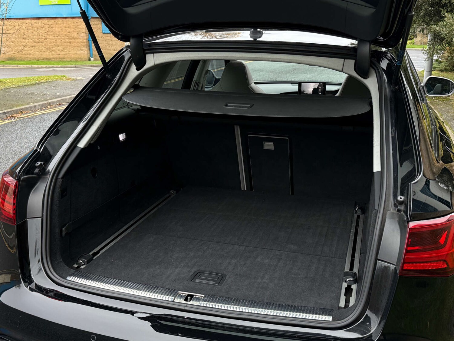 Used Audi RS6 2017 for sale - 77785327: Photo 60