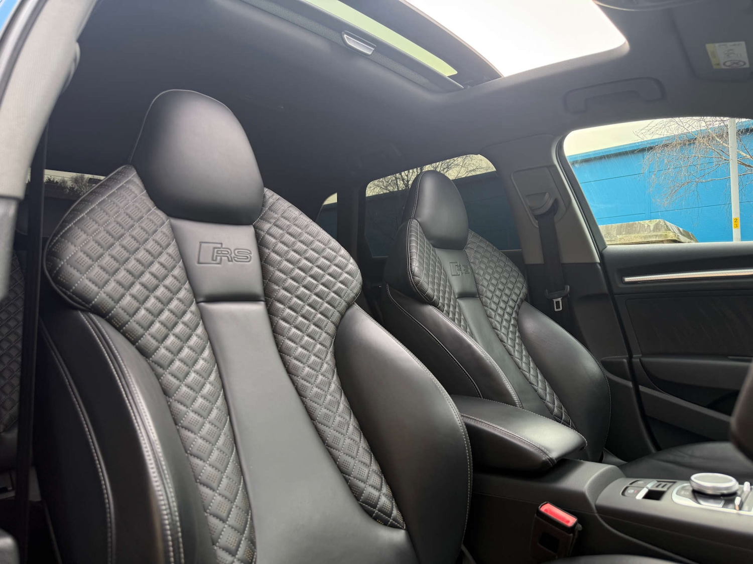 Used Audi RS3 2018 for sale - 77583983: Photo 2