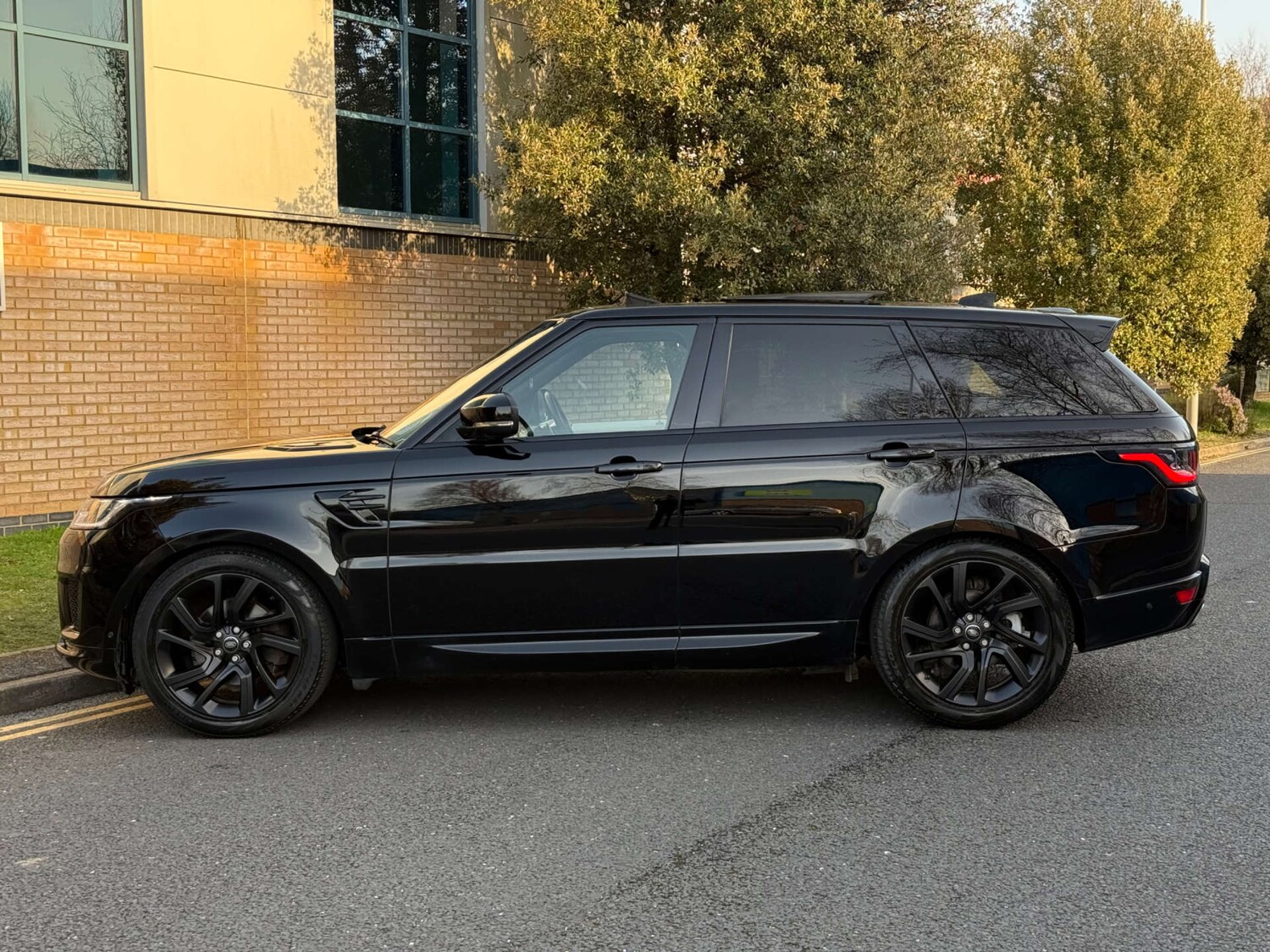 Used Land Rover Range Rover Sport 2018 for sale - 77673749: Photo 15