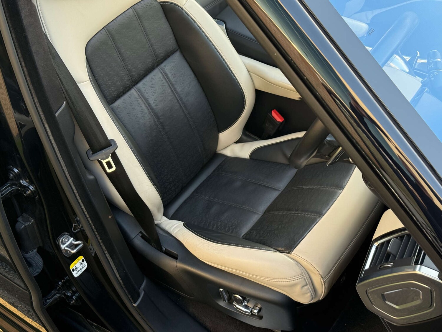 Used Land Rover Range Rover Sport 2018 for sale - 77673749: Photo 35