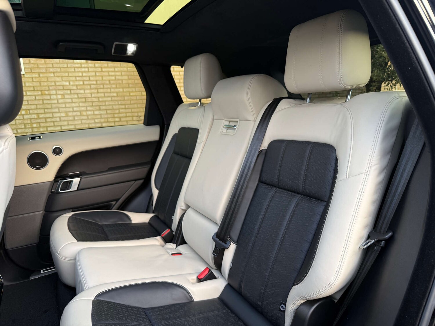 Used Land Rover Range Rover Sport 2018 for sale - 77673749: Photo 42