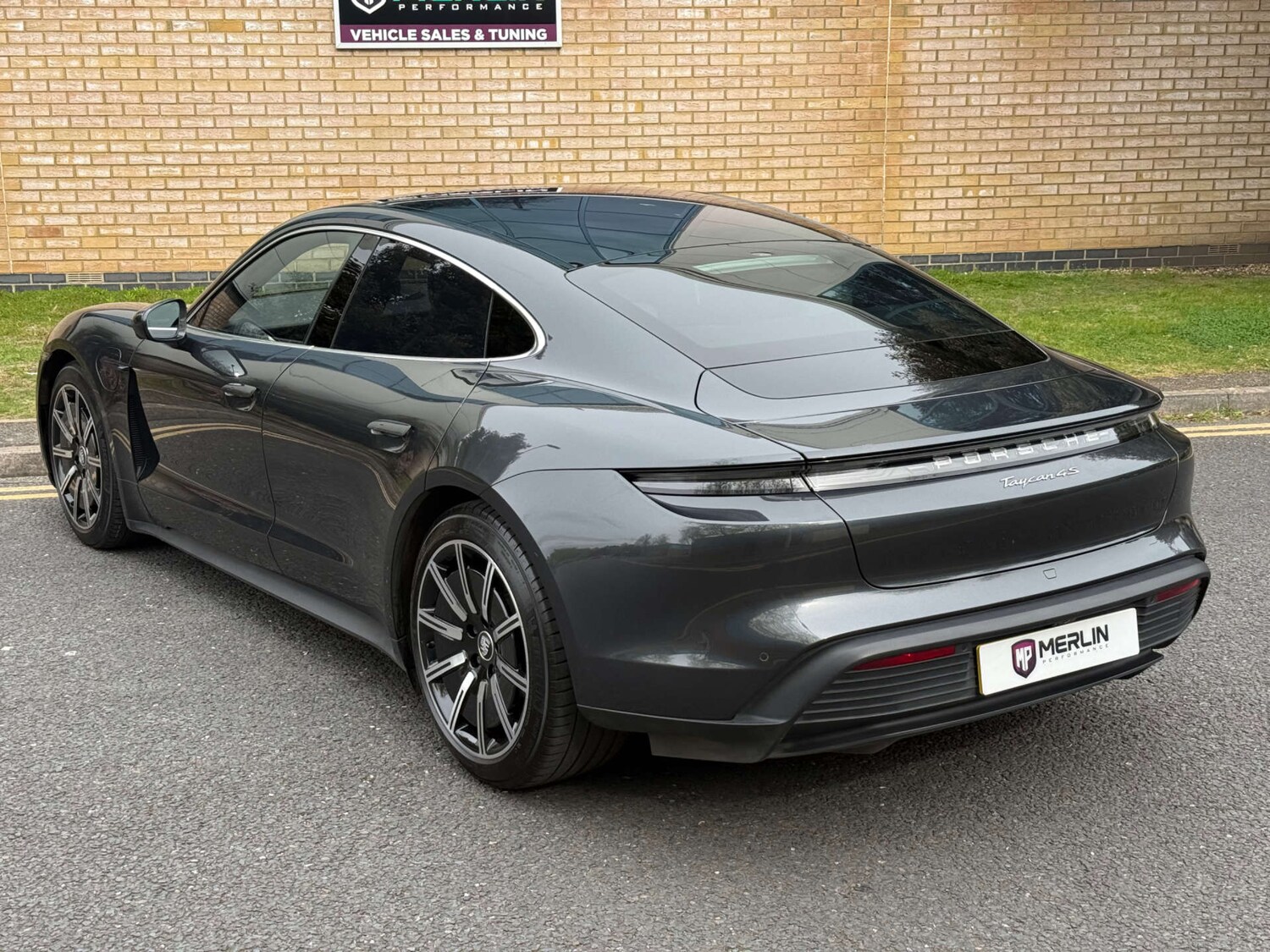 Used Porsche Taycan 2020 for sale - 78210424: Photo 12