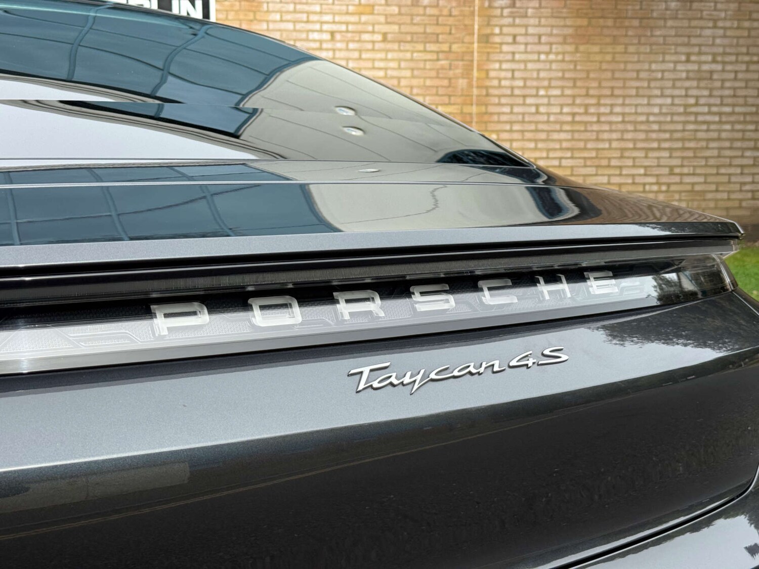 Used Porsche Taycan 2020 for sale - 78210424: Photo 14