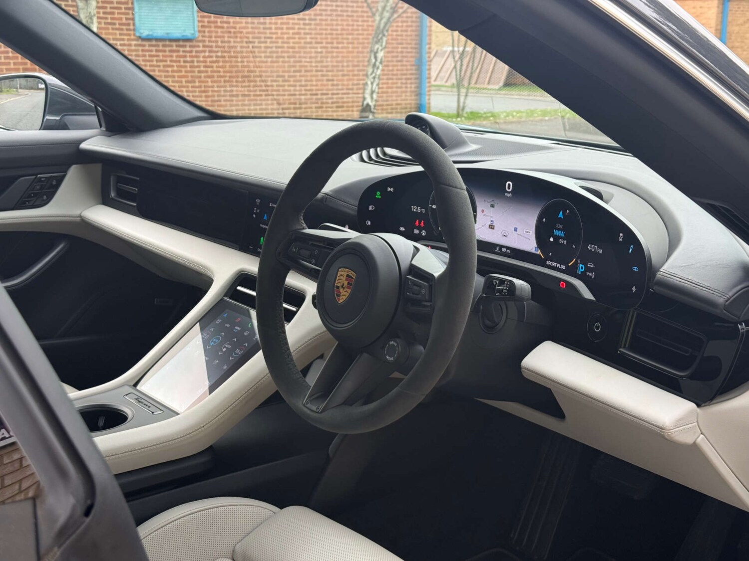 Used Porsche Taycan 2020 for sale - 78210424: Photo 18