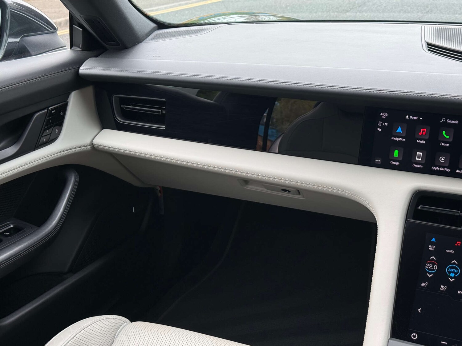 Used Porsche Taycan 2020 for sale - 78210424: Photo 23