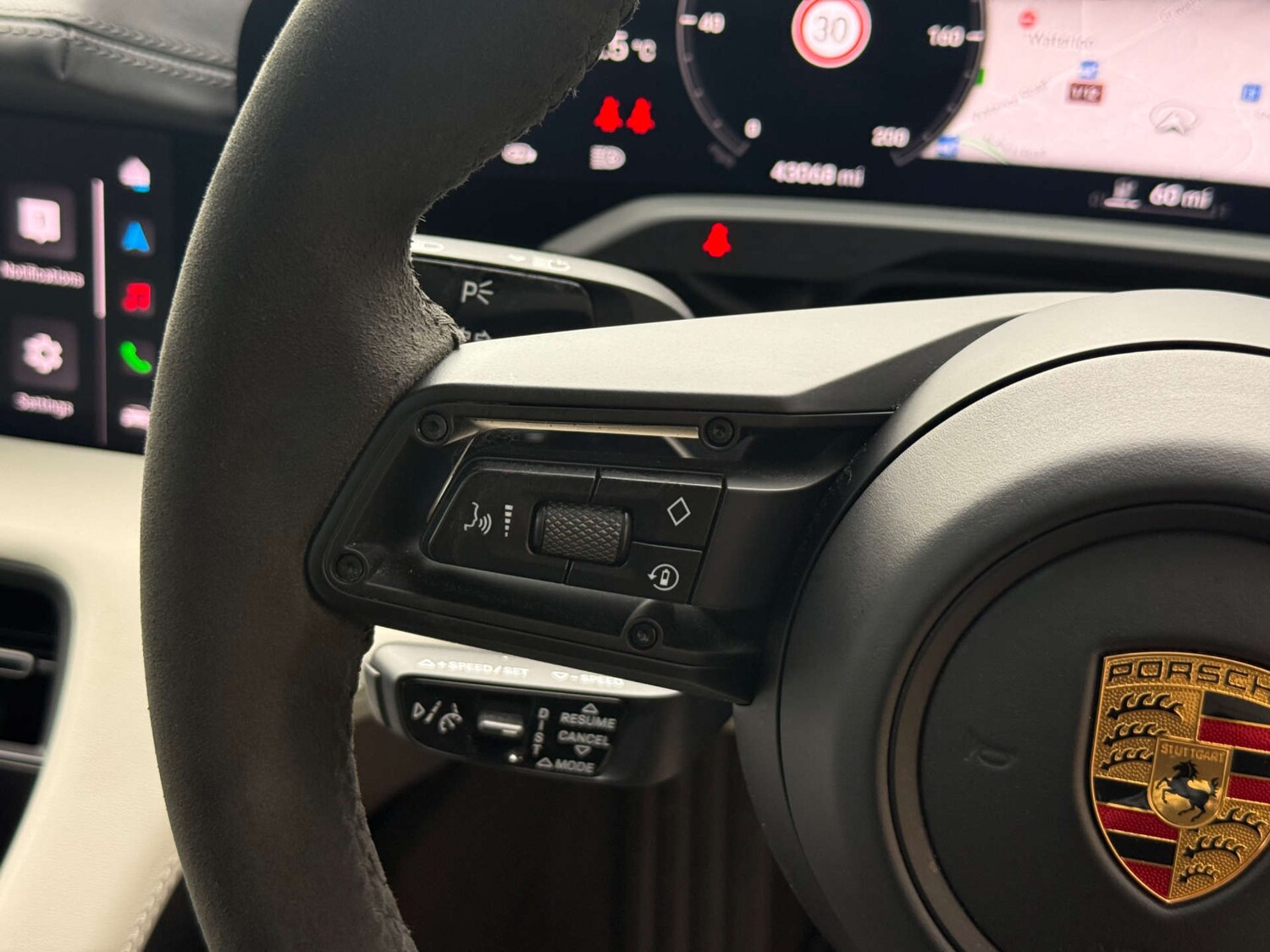 Used Porsche Taycan 2020 for sale - 78210424: Photo 28