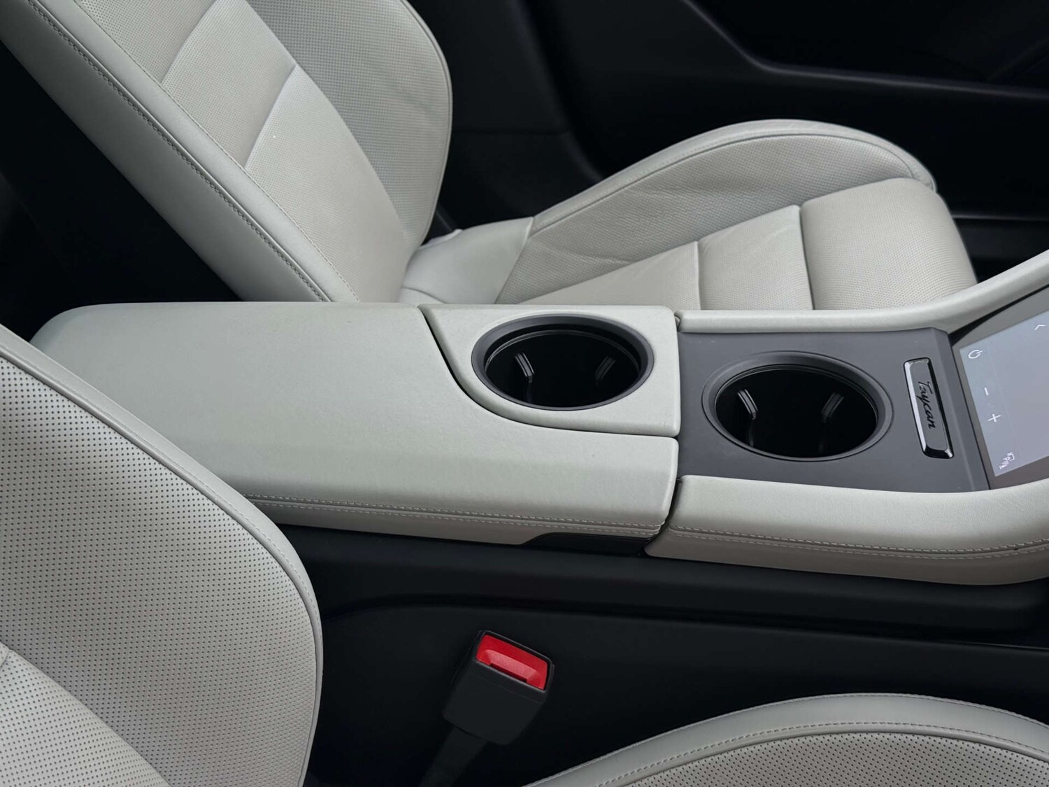 Used Porsche Taycan 2020 for sale - 78210424: Photo 41