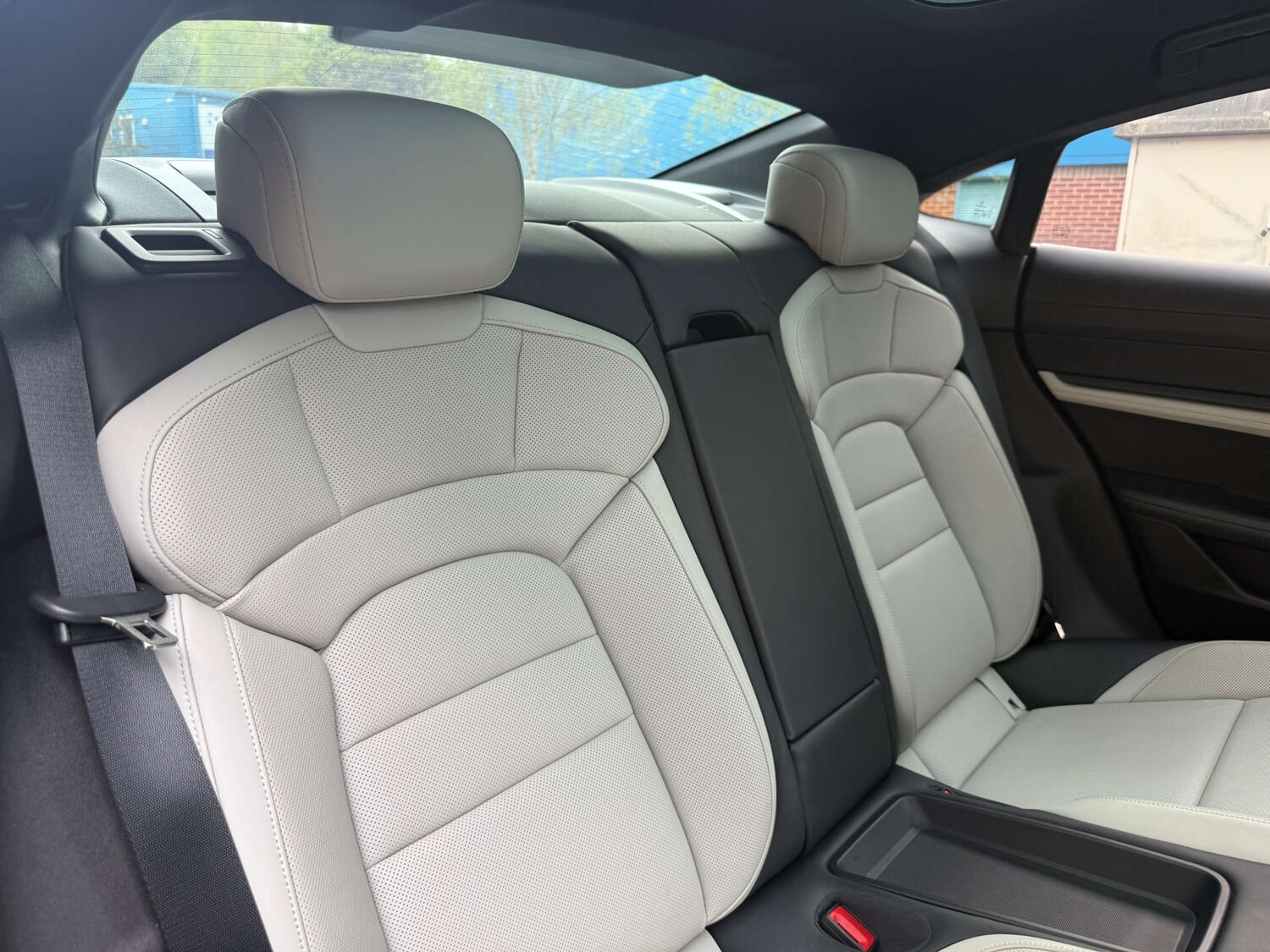 Used Porsche Taycan 2020 for sale - 78210424: Photo 44