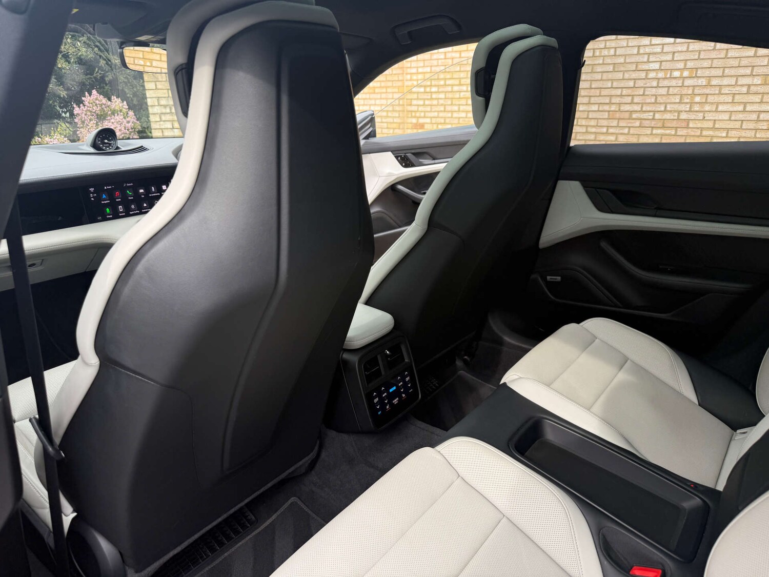 Used Porsche Taycan 2020 for sale - 78210424: Photo 46