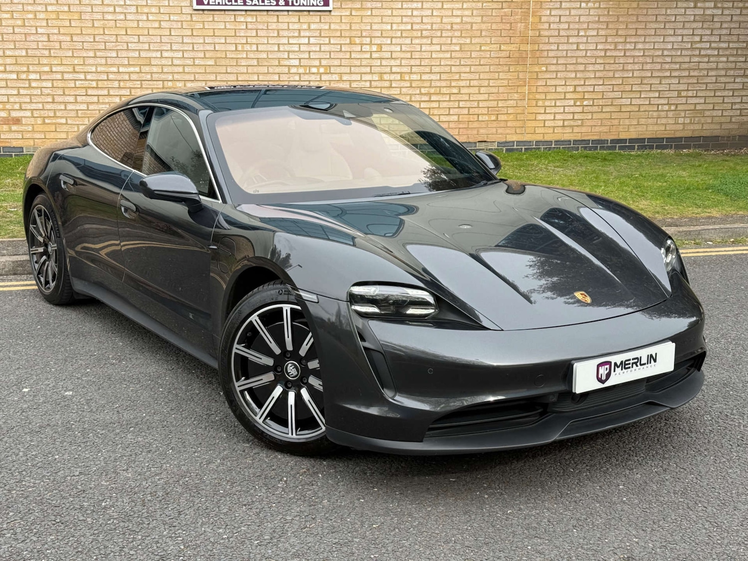 Used Porsche Taycan 2020 for sale - 78210424: Photo 5