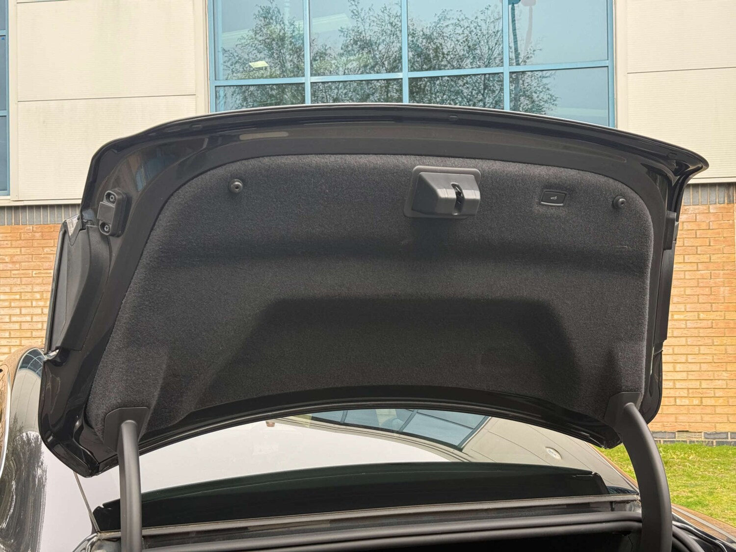 Used Porsche Taycan 2020 for sale - 78210424: Photo 62