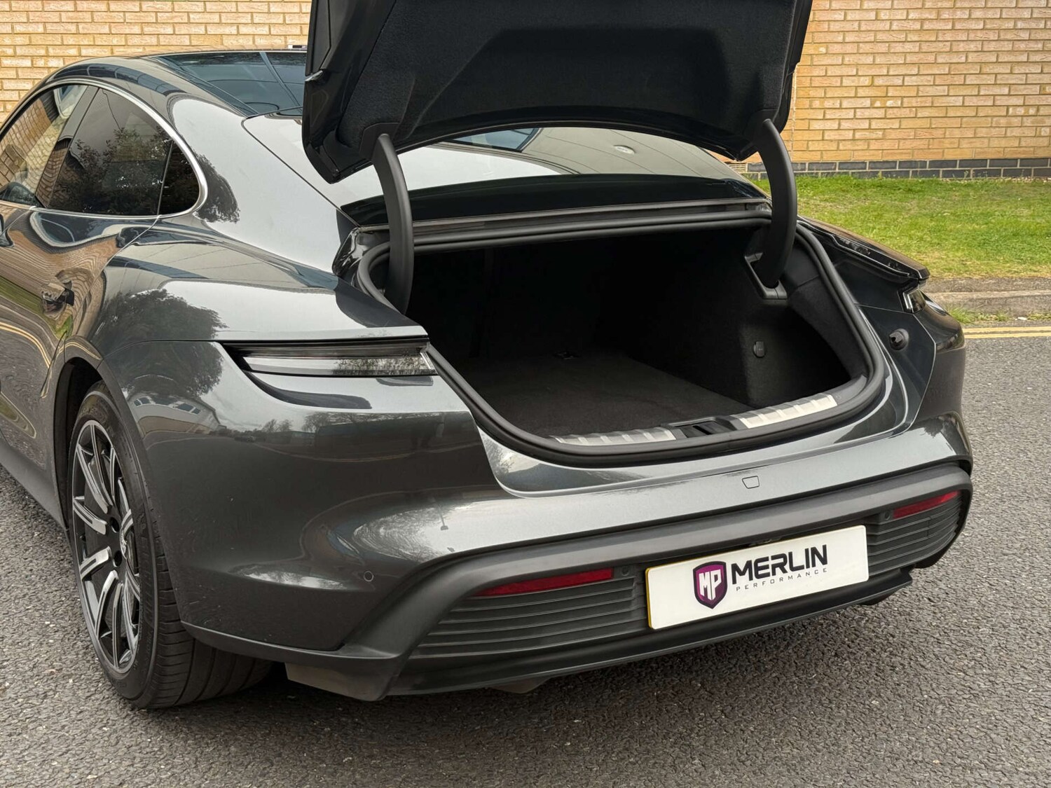 Used Porsche Taycan 2020 for sale - 78210424: Photo 63