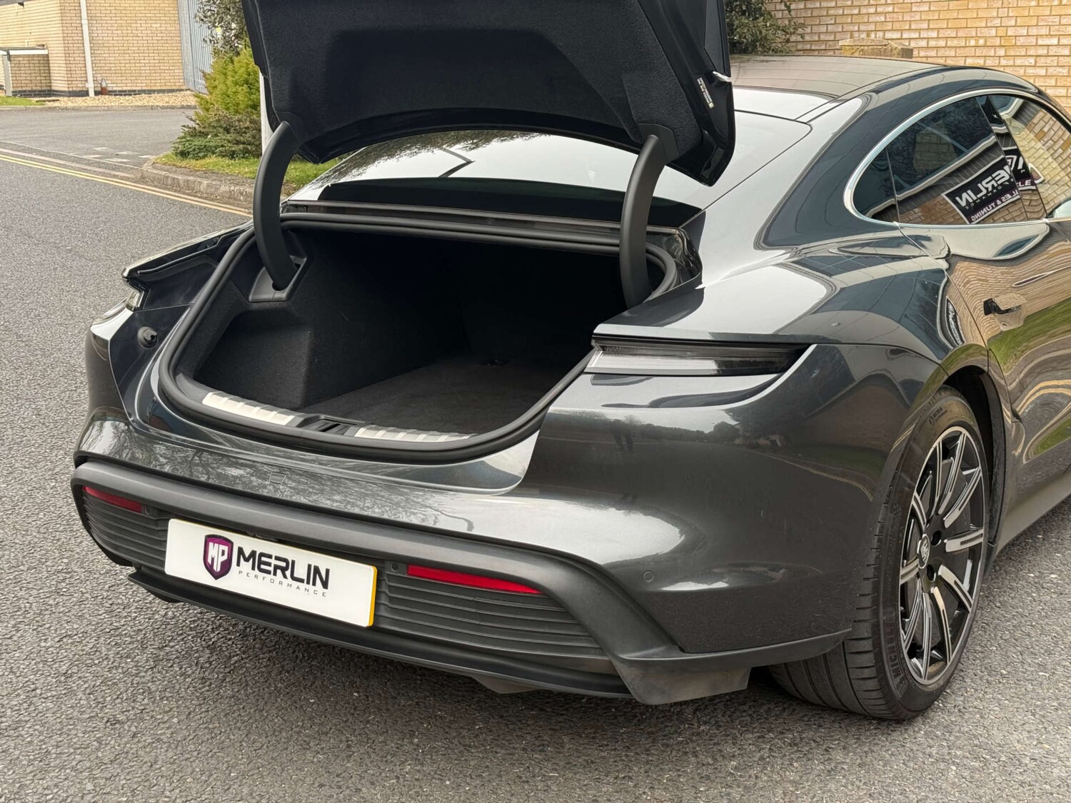 Used Porsche Taycan 2020 for sale - 78210424: Photo 64