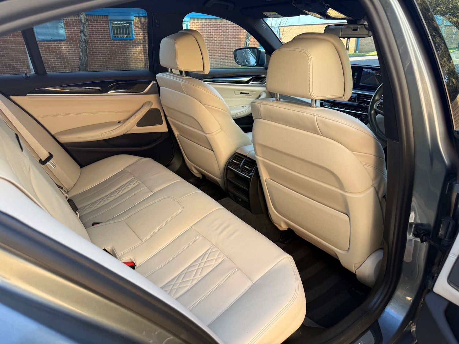 Used BMW 5 Series 2017 for sale - 77729019: Photo 36