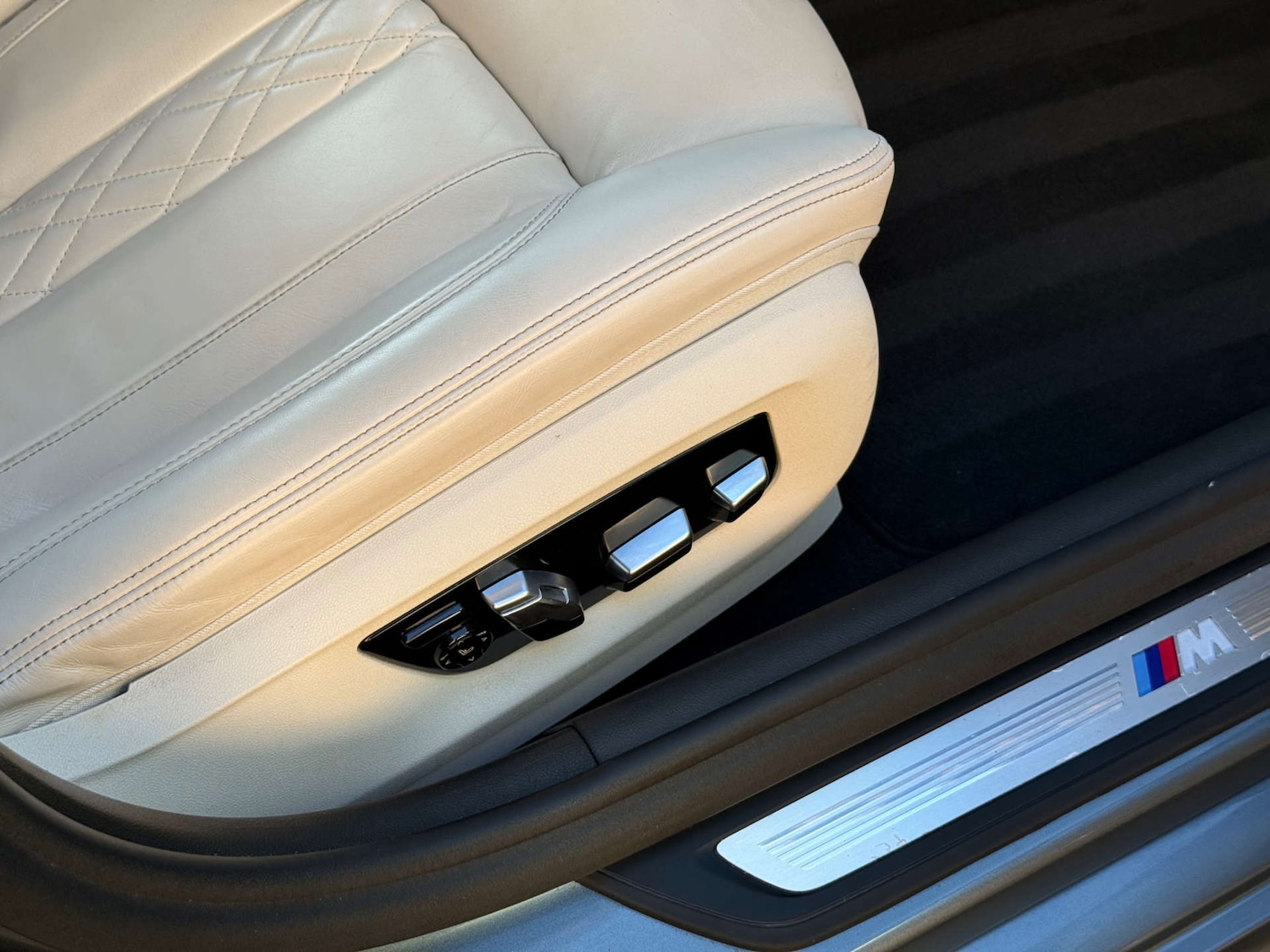 Used BMW 5 Series 2017 for sale - 77729019: Photo 39