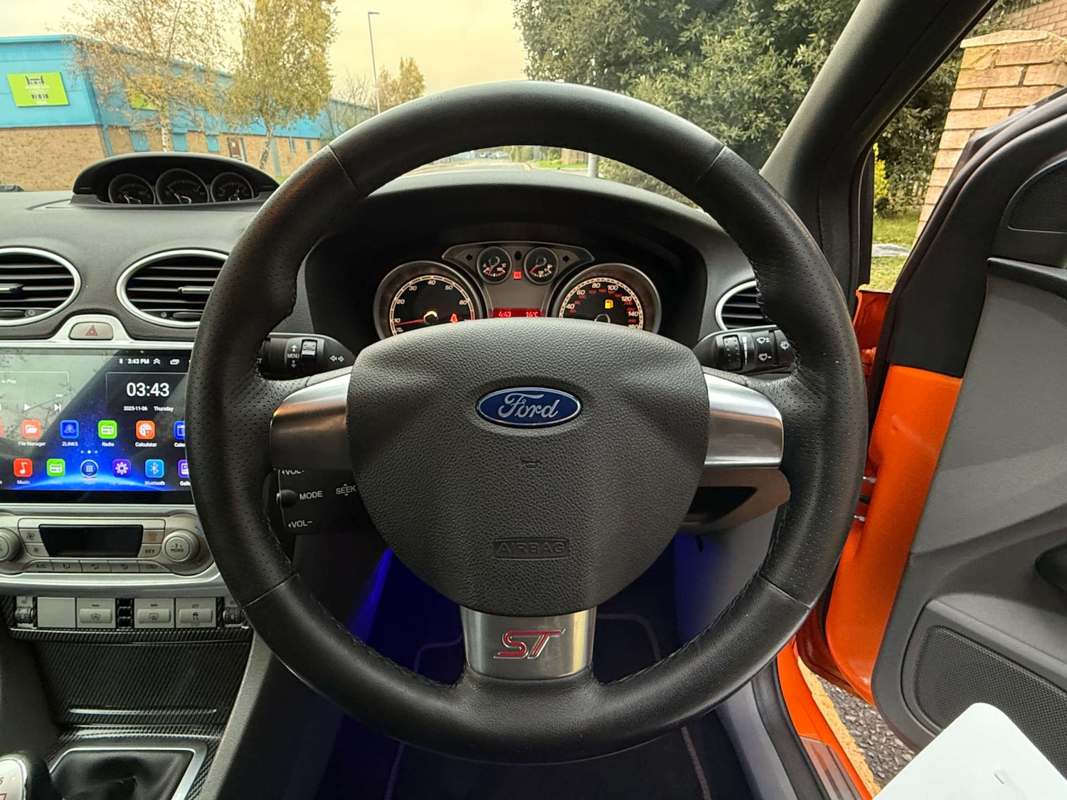 Used Ford Focus 2010 for sale - 76495829: Photo 24