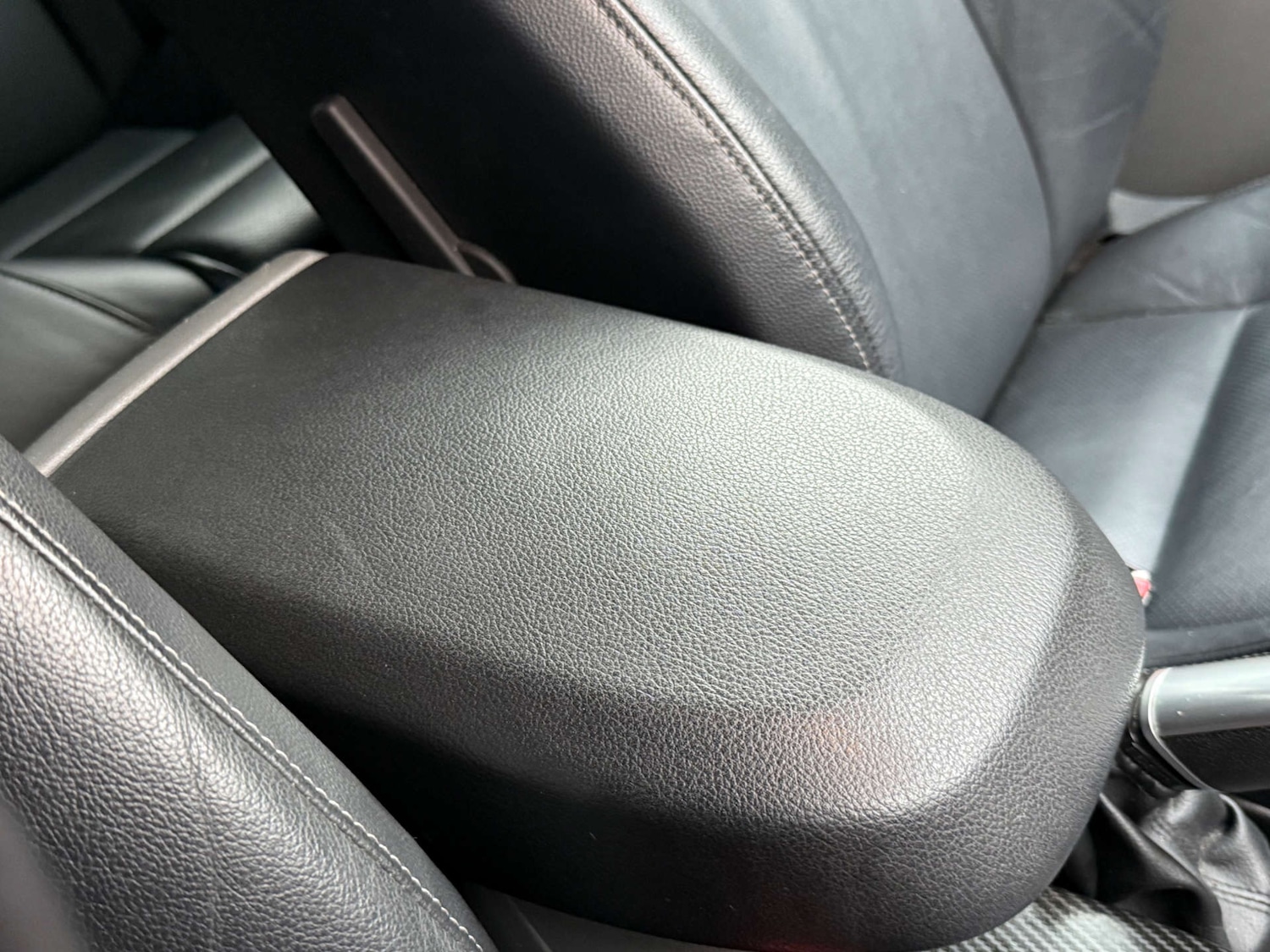 Used Ford Focus 2010 for sale - 76495829: Photo 32